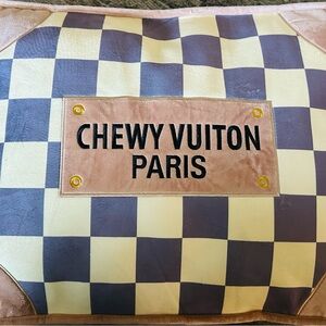 Paris Checkered Dog Bed